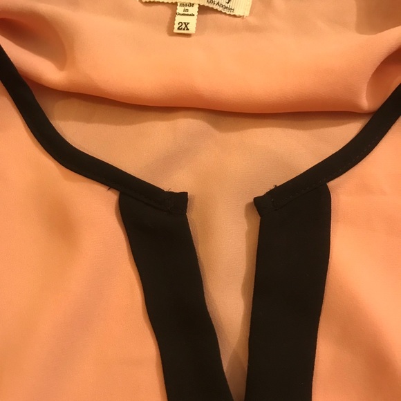 Faith and Joy sleeveless blouse - Picture 4 of 5